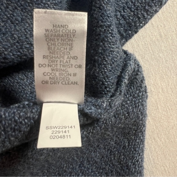 J Jill Cotton Blend Split V Neck Relaxed Fit Cornflower Blue Sweater, Size Small - Picture 6 of 7